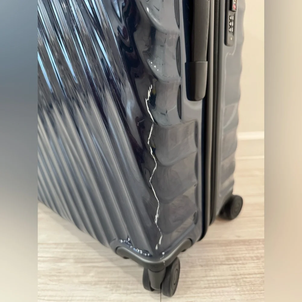 Tumi 19 DEGREE Extended Trip Expandable 4 Wheeled Packing Case Navy Blue